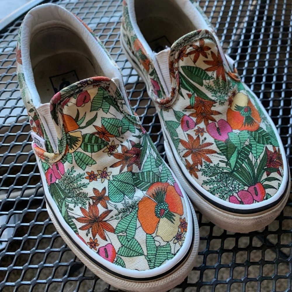 Girls floral vans
